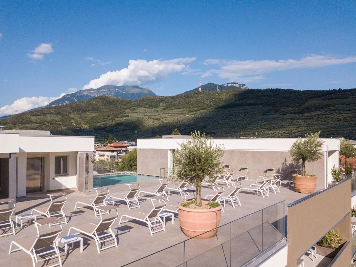 Aris Apartments & Sky Pool - Tonelli Hotels - Adult Friendly Riva del Garda Exterior foto